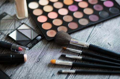 Free shipping deals makeup online