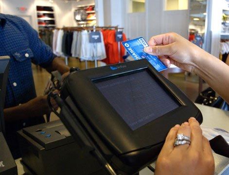 Tips on Using Your Credit Card for Holiday Shopping