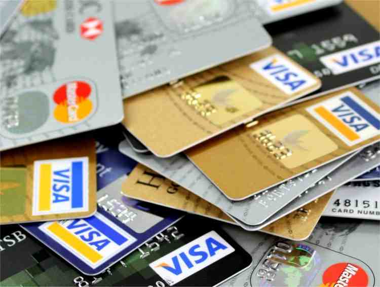 3 Reasons to Have More Credit Cards!