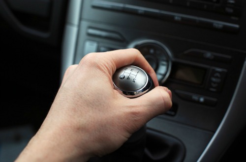 Costly Mistakes to Avoid When Driving a Manual