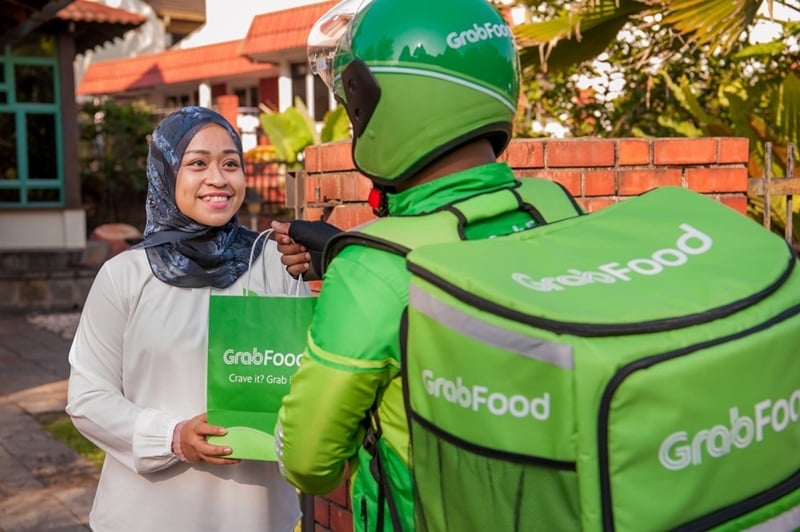 Grab Removes RM5 Flat Delivery Rate For GrabFood, Suspends Subsciption Plans